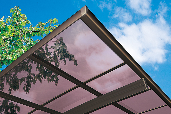 スモークブラウン色